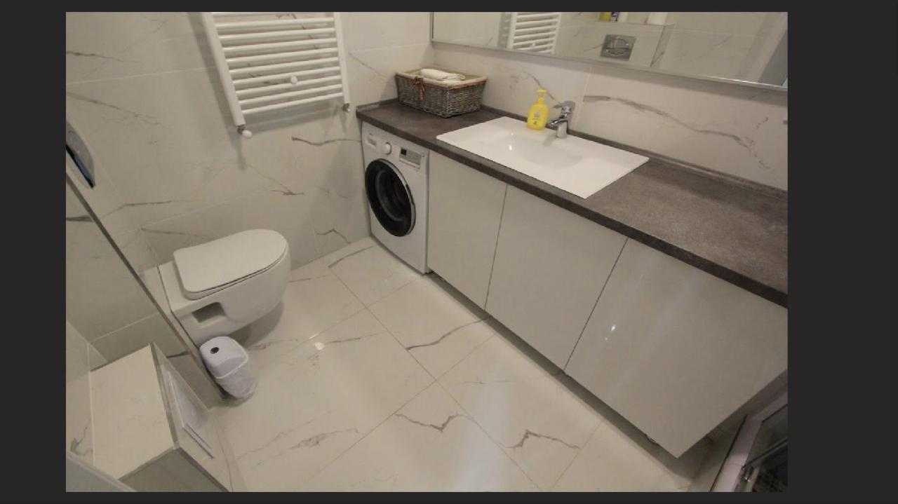 Luxury Exclusive Apartments Skyhouse Exfactor Chişinău Eksteriør billede